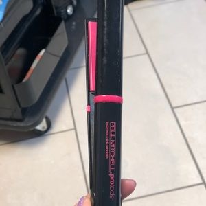 Mini Paul Mitchell protools flat iron